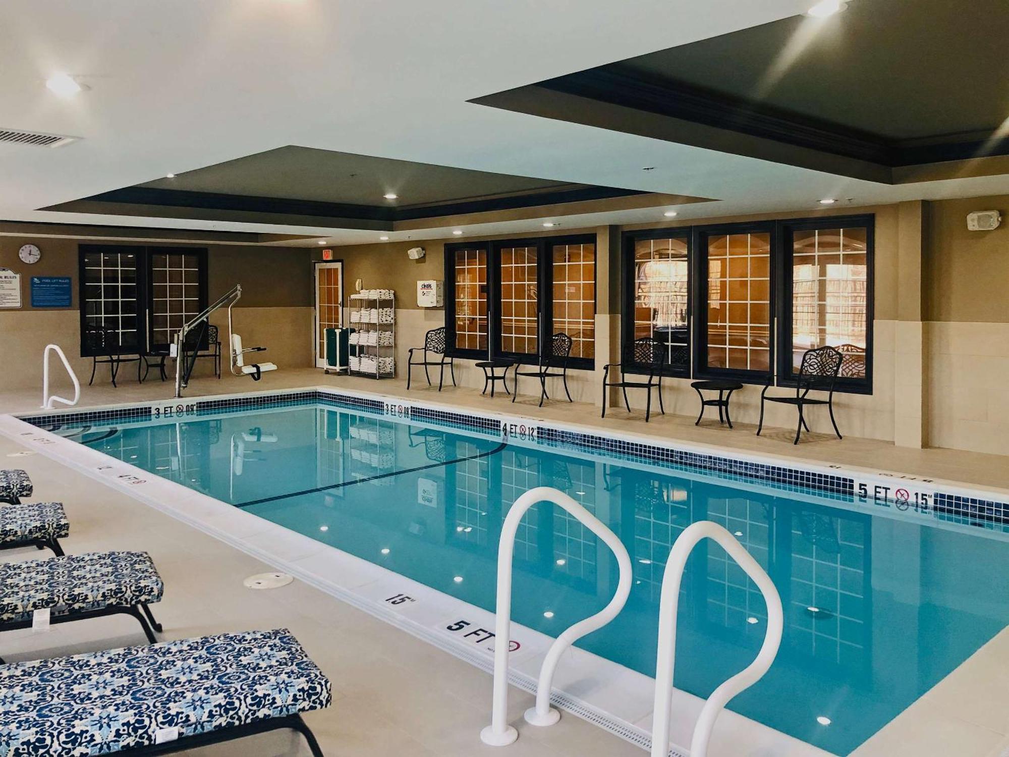 Comfort Inn & Suites Sturbridge-Brimfield Eksteriør billede