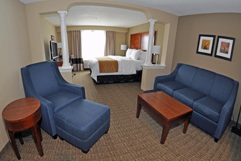 Comfort Inn & Suites Sturbridge-Brimfield Eksteriør billede