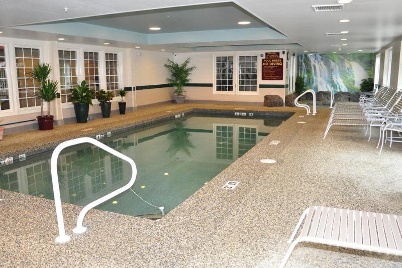 Comfort Inn & Suites Sturbridge-Brimfield Eksteriør billede
