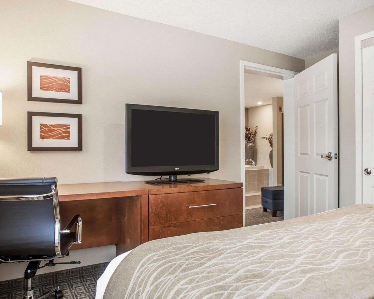 Comfort Inn & Suites Sturbridge-Brimfield Eksteriør billede