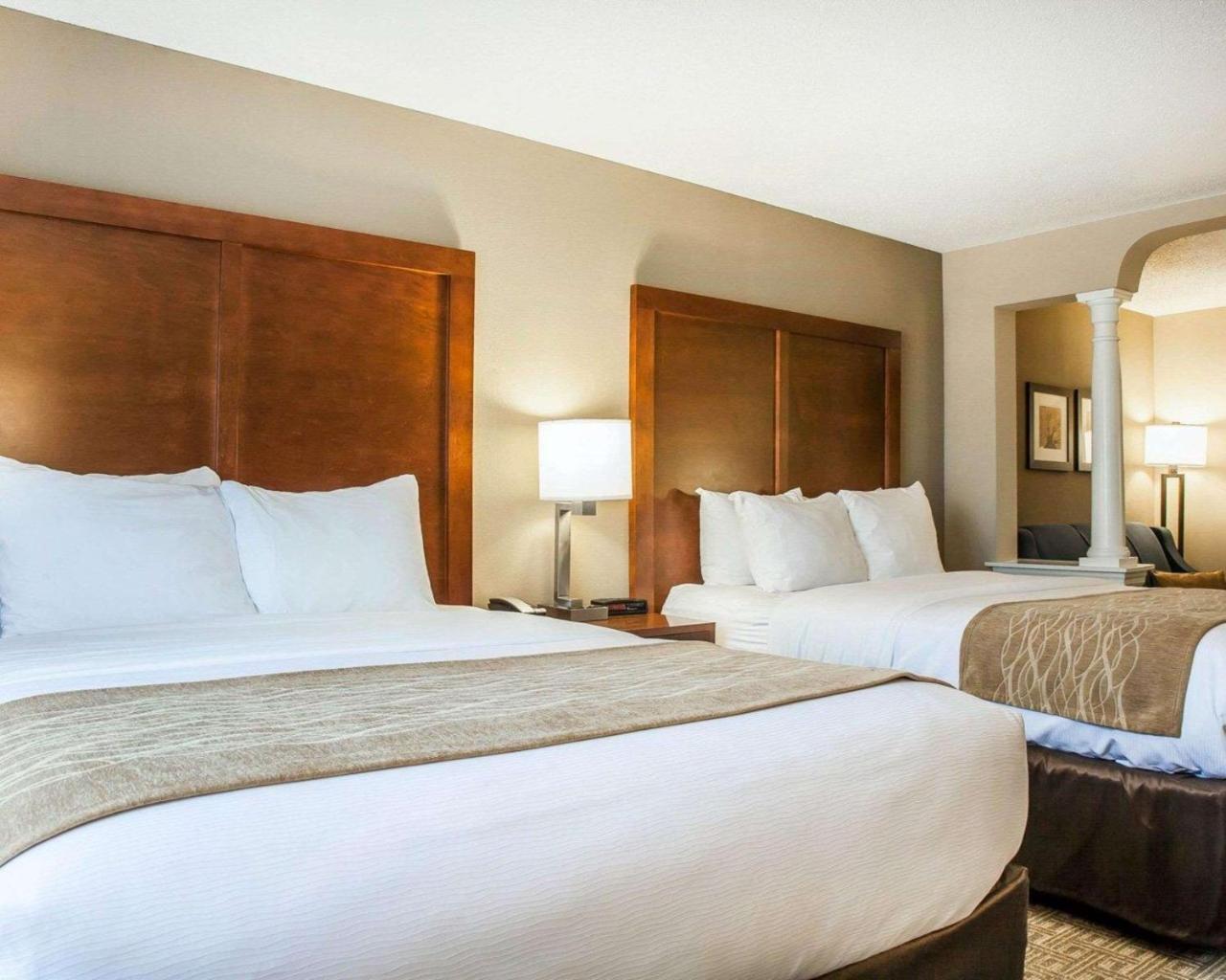 Comfort Inn & Suites Sturbridge-Brimfield Eksteriør billede