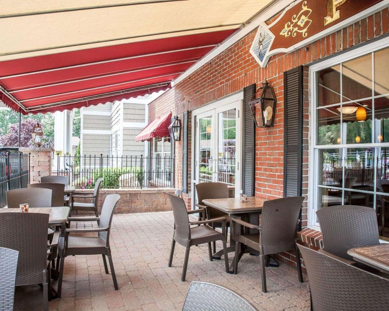 Comfort Inn & Suites Sturbridge-Brimfield Eksteriør billede