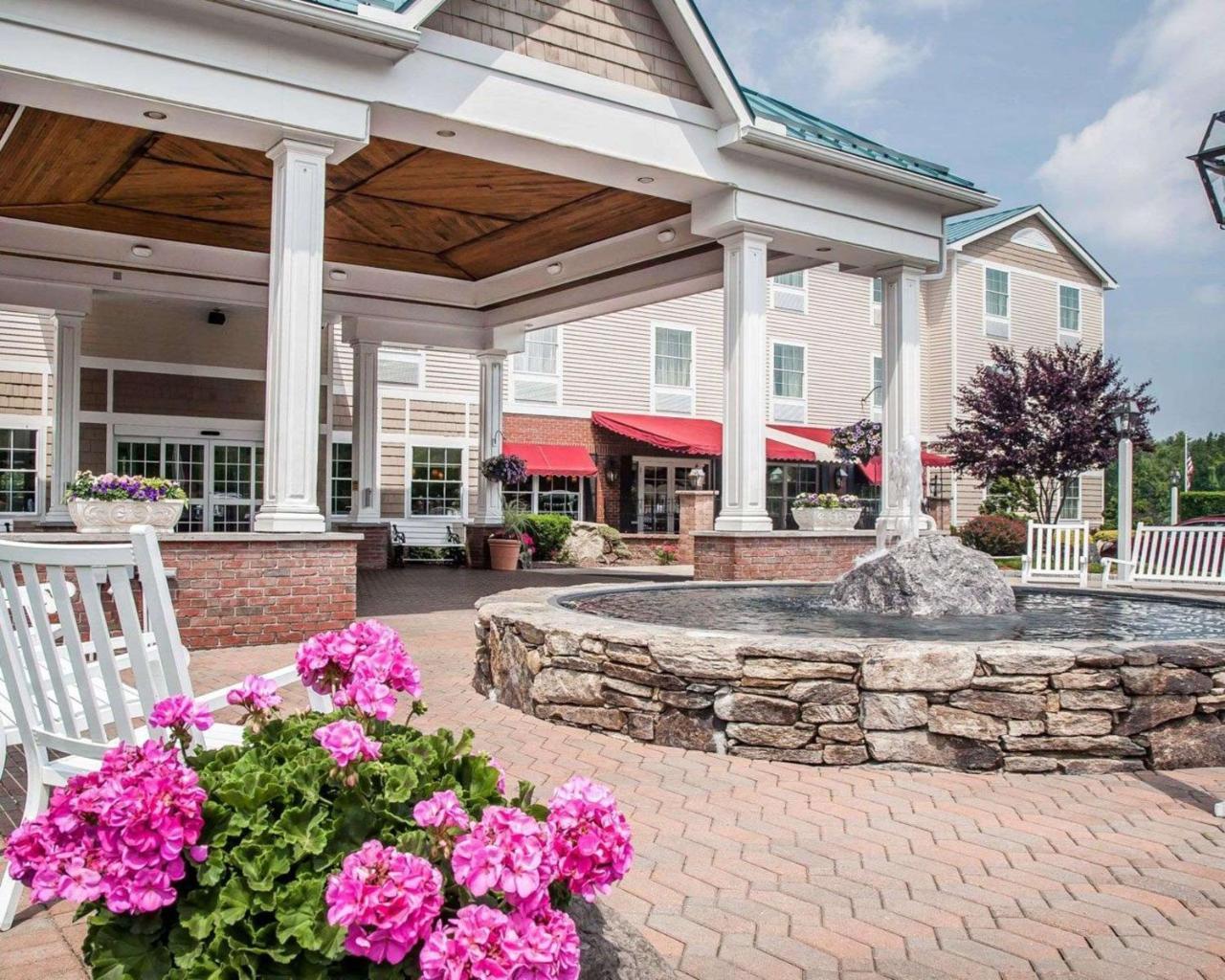 Comfort Inn & Suites Sturbridge-Brimfield Eksteriør billede
